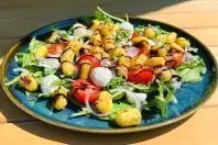 Gnocchi-Salat mit Rucola & Pesto