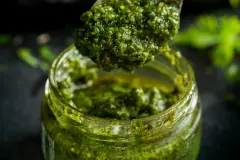 Petersilien-Walnuss-Pesto