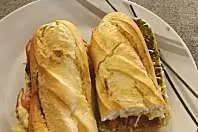 Baguette-Sandwich aus dem Ofen