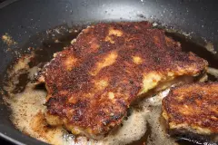 Schweineschnitzel scharf paniert (für 2 Personen)