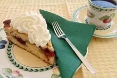 Rhabarber-Kirsch-Kuchen mit Streusel