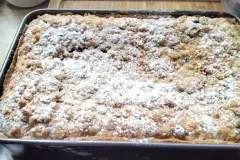 Mohn-Streusel-Kuchen mit Rumrosinen