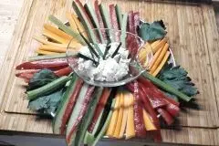 Gemüsesticks mit Zwiebel-Dip