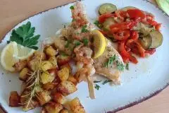 Kabeljau mit Kartoffeln und Gemüse
