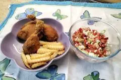 Backhendl auf Wiener Art mit Salat