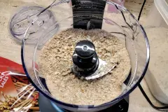 Paniermehl selber machen aus Salzstangen