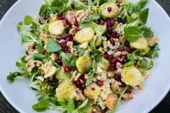 Warmer Wintersalat mit Granatapfel