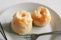 Käsekuchen-Muffins mit Mandarinen