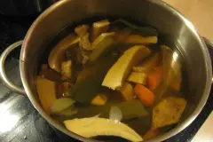 Pilzfond, Pilzbr&uuml;he