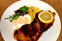 Schweineschnitzel ohne Mehl paniert