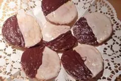 Amerikaner selber backen – mit Zuckerguss & Schokolade