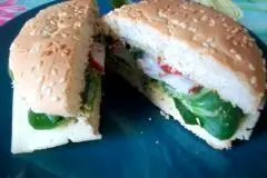 Bärlauch-Burger mit Käse