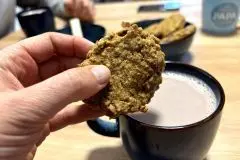 Buchweizen-Haferflocken-Kekse ohne Zucker – gesund & einfach