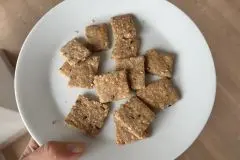 Sauerteig Cracker selber machen – knuspriger Proteinsnack