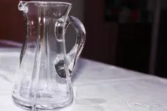 Hartn&auml;ckiger Weinrand in Karaffen: Oxi und Backpulver