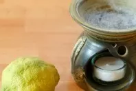 Duftlampe mit Zitronensaft reinigen