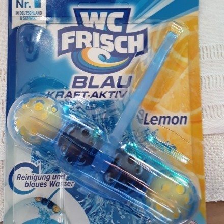 WC Frisch Blau Kraft-Aktiv Lemon getestet von Caroline