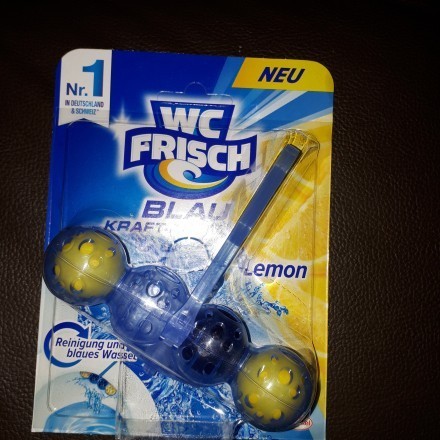 WC Frisch Blau Kraft-Aktiv Lemon getestet von Ronja